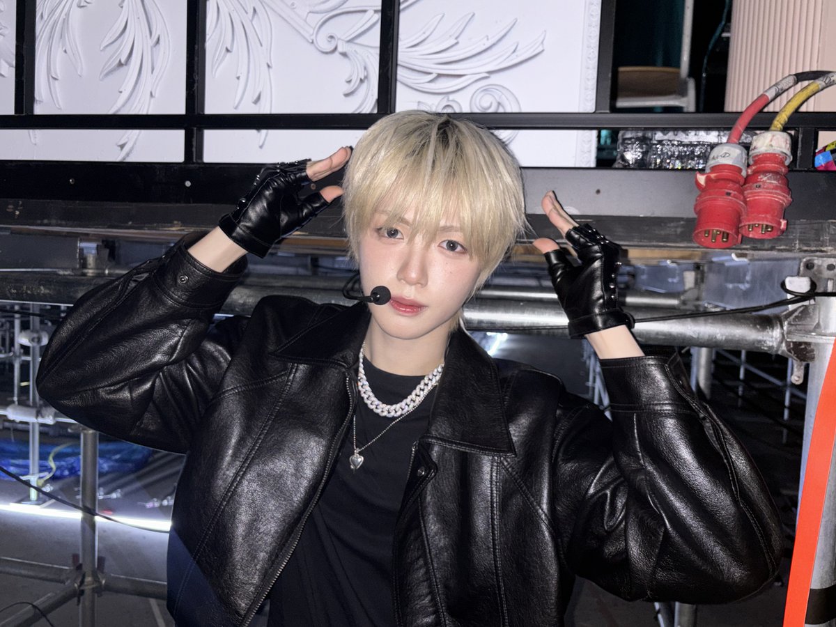idntt_cosmo's tweet photo. 네가 내 하트브레이커야 🫶👨‍🎤

#idntt #아이덴티티 #アイデンティティ
#yesweare #김성준 #kimseongjun https://t.co/yrBd9lIDtQ