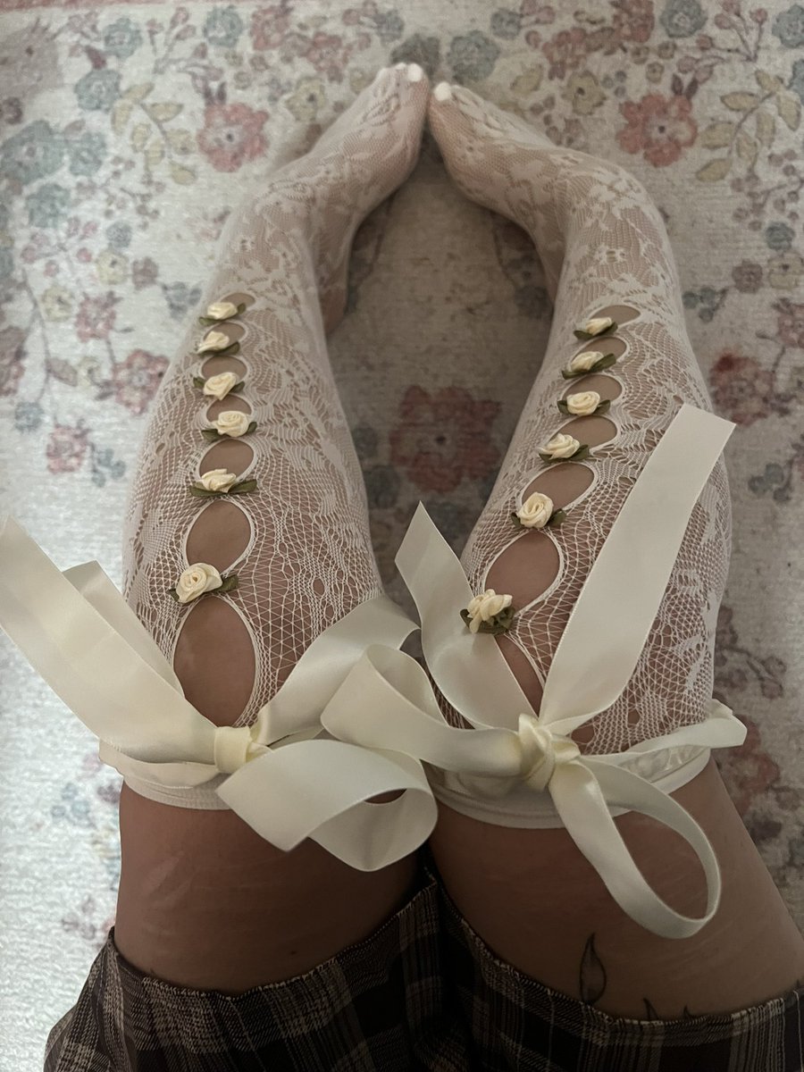 kaitlin :3 | may 7 🎉 tweet media