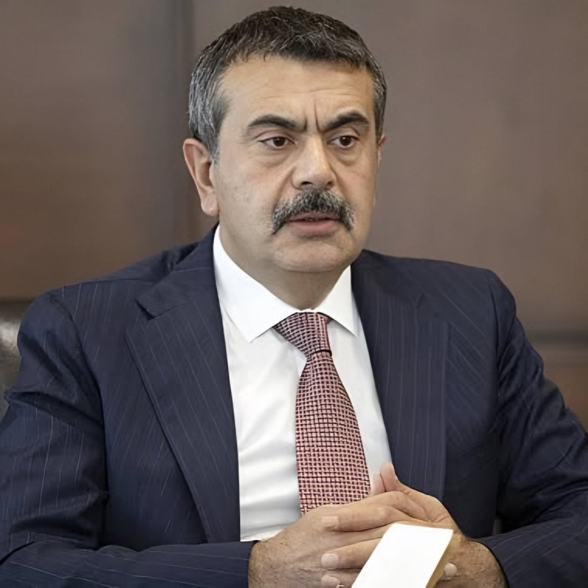 Gelmiş geçmiş en kötü Milli Eğitim Bakanı...
Nokta...