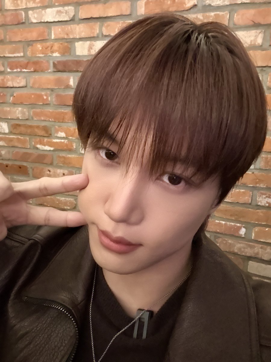 #전과자 ✌️🙂

#KAI #카이
#EXO #엑소 #weareoneEXO