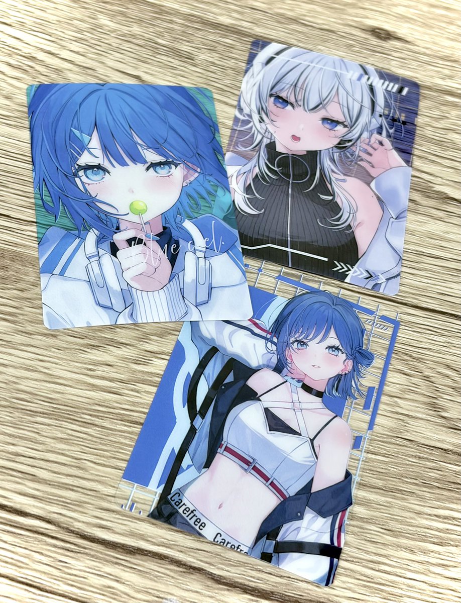 グッズ紹介③】 クリアカードセット: 800円 ほどよく透け感があって