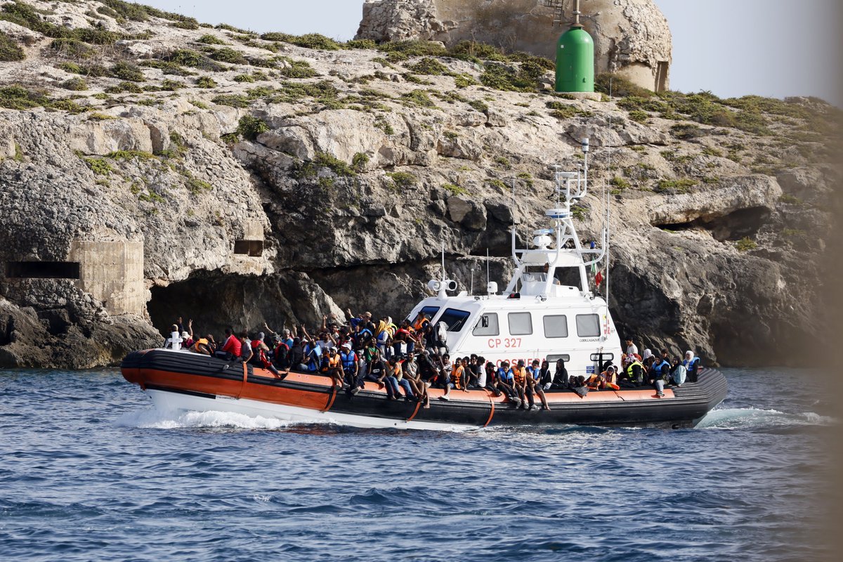 tempoweb's tweet image. Combattere il traffico di #migranti: non fateli arrivare in Italia e basta navi delle #Ong 

#rackete #seawatch #19febbraio #iltempoquotidiano 

@roberto_arditti 

iltempo.it/opinioni-e-com…