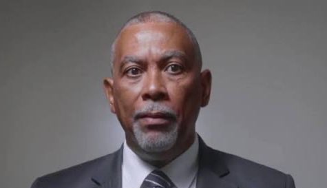 VoiceOfCongo's tweet photo. Olivier Kamitatu : “La RDC croupit dans le rang des nations les plus pauvres du monde. Elle appartient au club des pays fragiles traversés par des conflits récurrents. Elle se trouve au cœur de la confrontation des grandes puissances qui convoitent ses minerais stratégiques. L’Est du pays brûle. Les budgets sont détournés. Les institutions sont dévoyées. Et le peuple, lui, continue de payer de son sang le prix de la trahison de ses élites.”