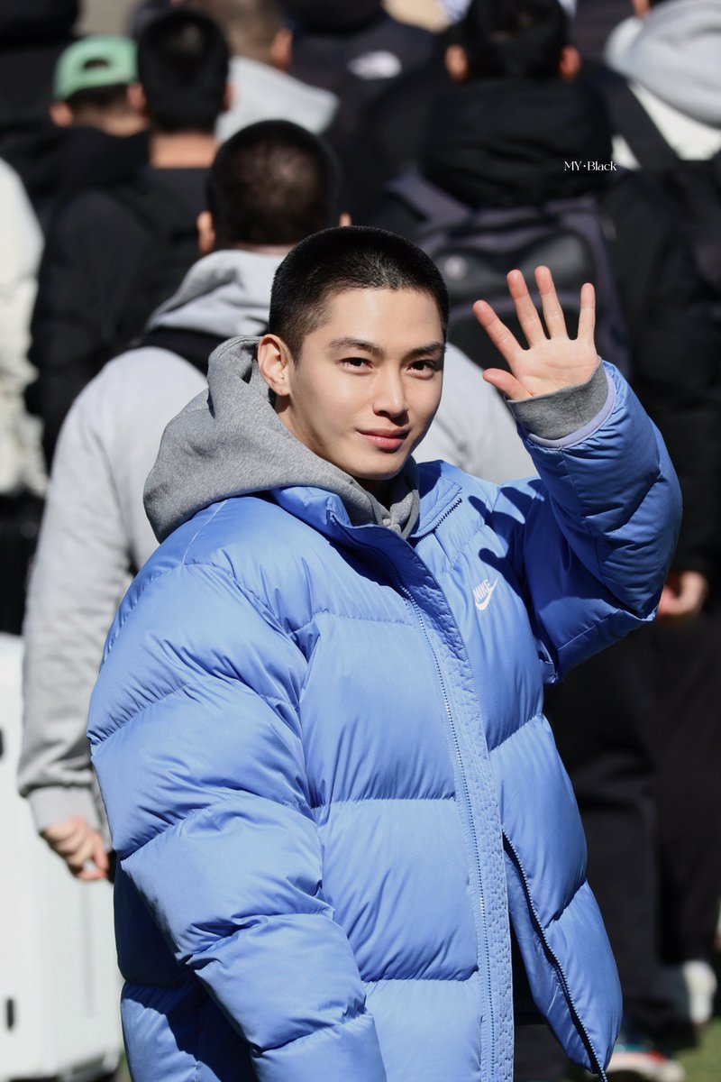 · 260219 | 훈련소 입소

☀️

#한겸박물관 
#OMEGA_X #오메가엑스 
#한겸 #HANGYEOM #송한겸