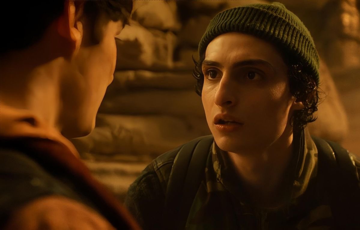 rockinbyer's tweet image. Keep your tall and towering bf humble by refusing to look up and let them get on your eye level instead