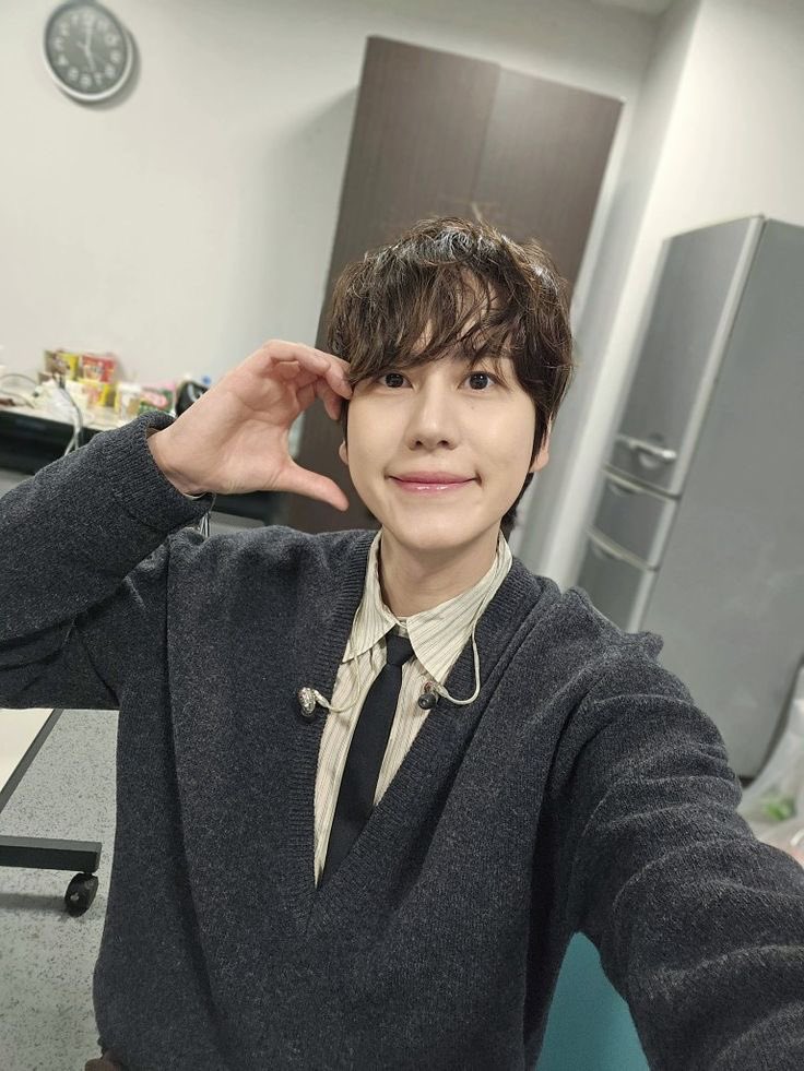 kyuhyuncinema's tweet photo. #KYUHYUN #규현 #규현아_사랑해 https://t.co/gLItJzI9OZ