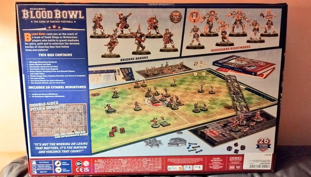 Buenos días,ya tengo en casa 😸 mi caja de Blood Bowl nueva temporada 💪 vamos arriba el deporte más brutal jajaja 
Este finde primeros partidos, vamos bretonianos 🔥 y ya estoy mirando más equipos 🤗🏈