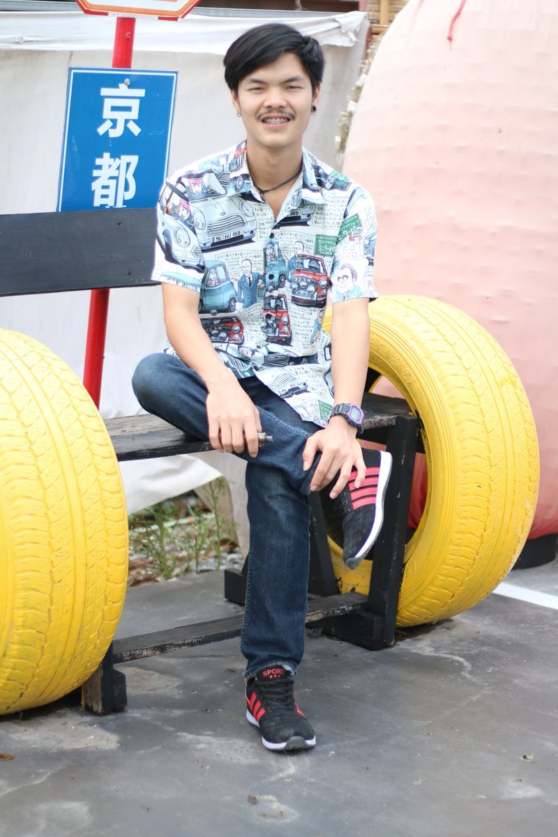 จะจีน จะเจ๊ก เดะจาาเย๊กไห้ด้วย😋

#ลพบุรี  #ลพบุรีแอบแซ่บ  #ลพบุรีในเมือง