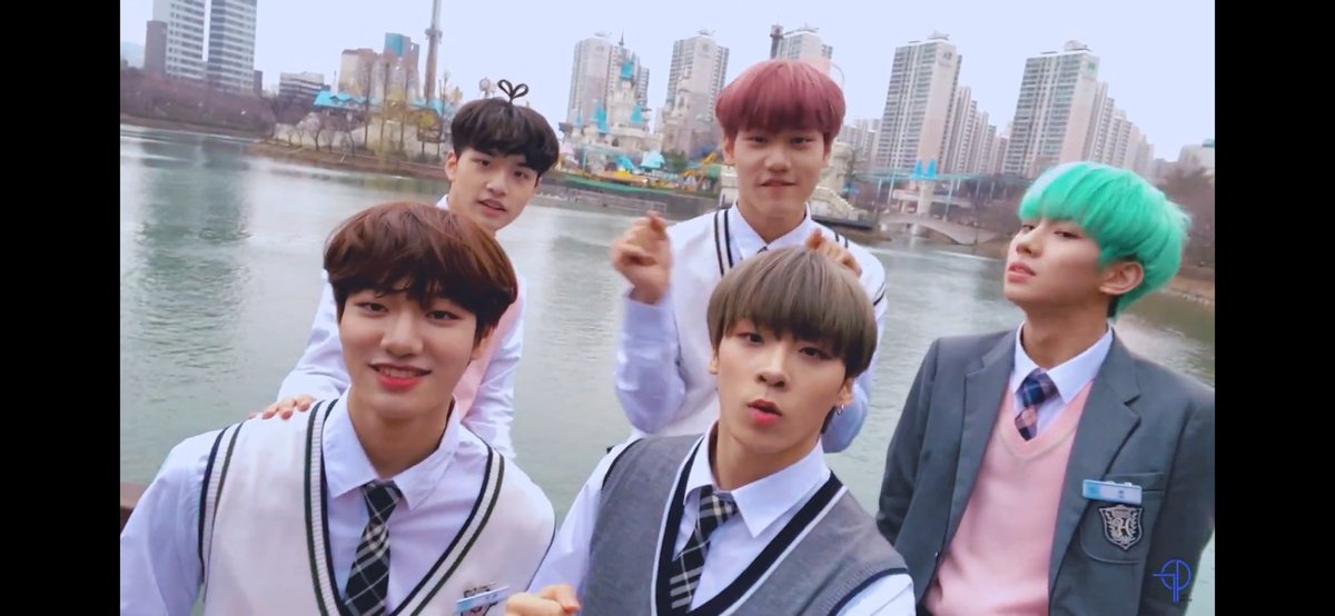 このハートアホ毛のびくたん可愛すぎるんだよなーーーと思ってたのに描いてなかった🫥描こ~♪♪