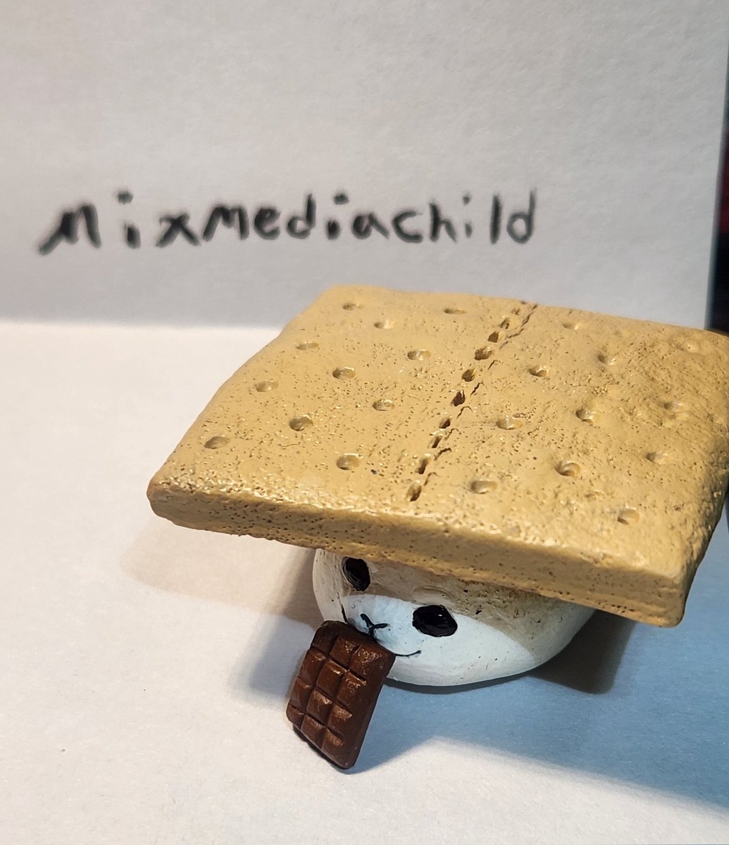 mixmediachild's tweet photo. Smore 

#art #smore #round #myart #clay #cute https://t.co/BmgfIlc7i6