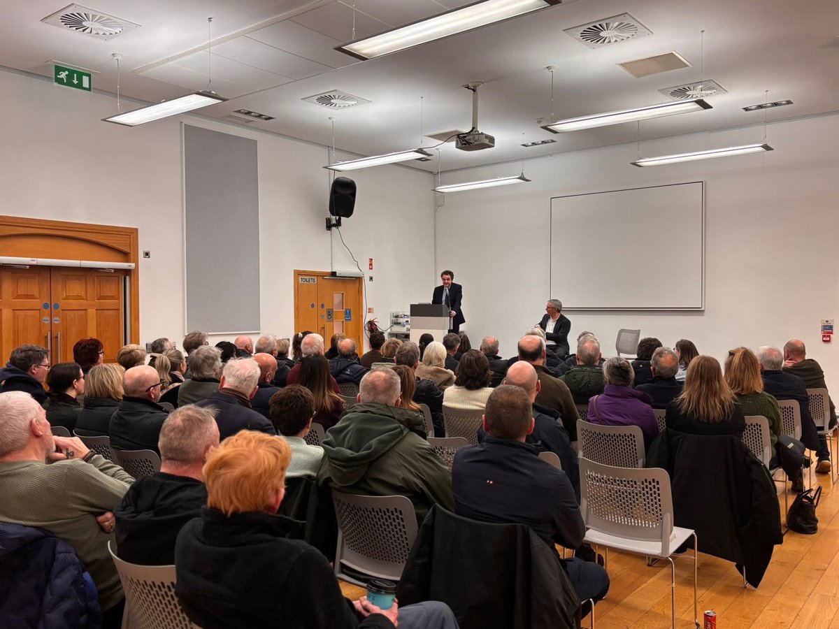 Moore Holmes tweet media