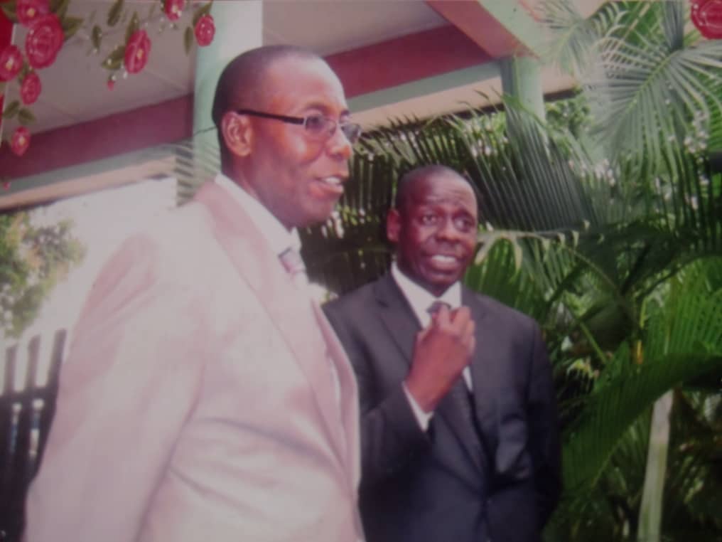 #Souvenir 2014: Visite impromptue du #Bourgmestre de la Commune  de #Matete Baylon Gaibene dans les installations de #CONGO YA SIKA .Ici sur le perron avec le DG #PATRICK BOUBOULE KANGA