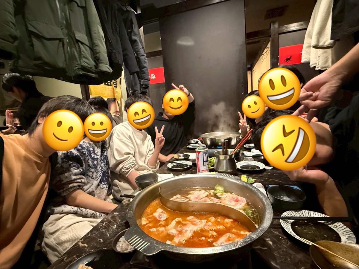 VclVisual's tweet photo. 先日、学部3年生が情報ゼミナールにて作成したCADシステムの最終発表会を行いました。面白い独自機能が多くあり、すばらしい作品ばかりでした！
打ち上げでは、学部生、院生ともに1年のがんばりを締めくくる会になりました。 https://t.co/HIm1fIUVad