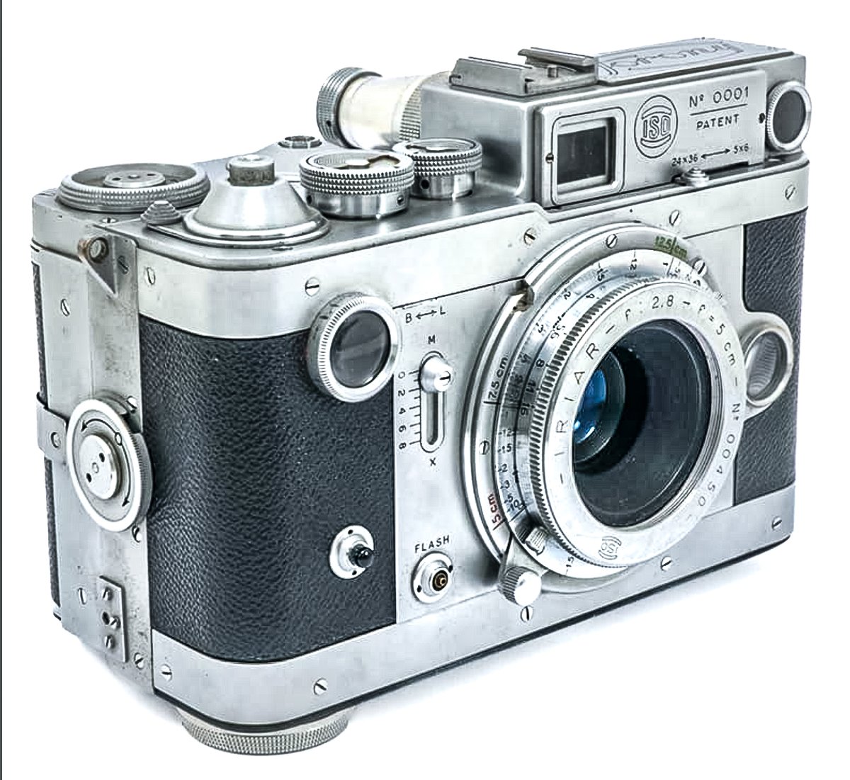 このカメラ、間違ってebayとかに出てこないかな？来ないだろうなあ。
世界唯一の35mm判/5x6cm判コンバーチブルカメラ。
ISO Forony Iriar 5cm f2.8付
生産台数「1台」