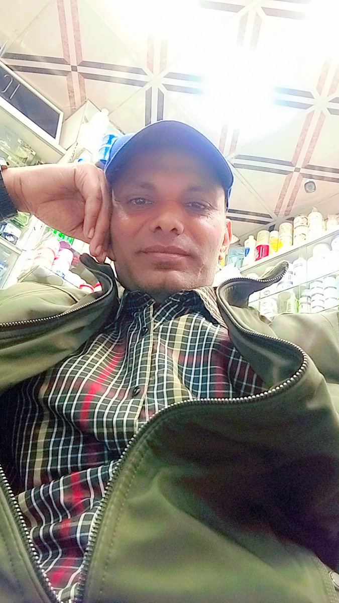 میرے سامنے اچھا بننے کا ڈرامہ نہیں چلے گا
اوورتھنکر ہوں سب پہلے سے پتہ ہوتا ہے