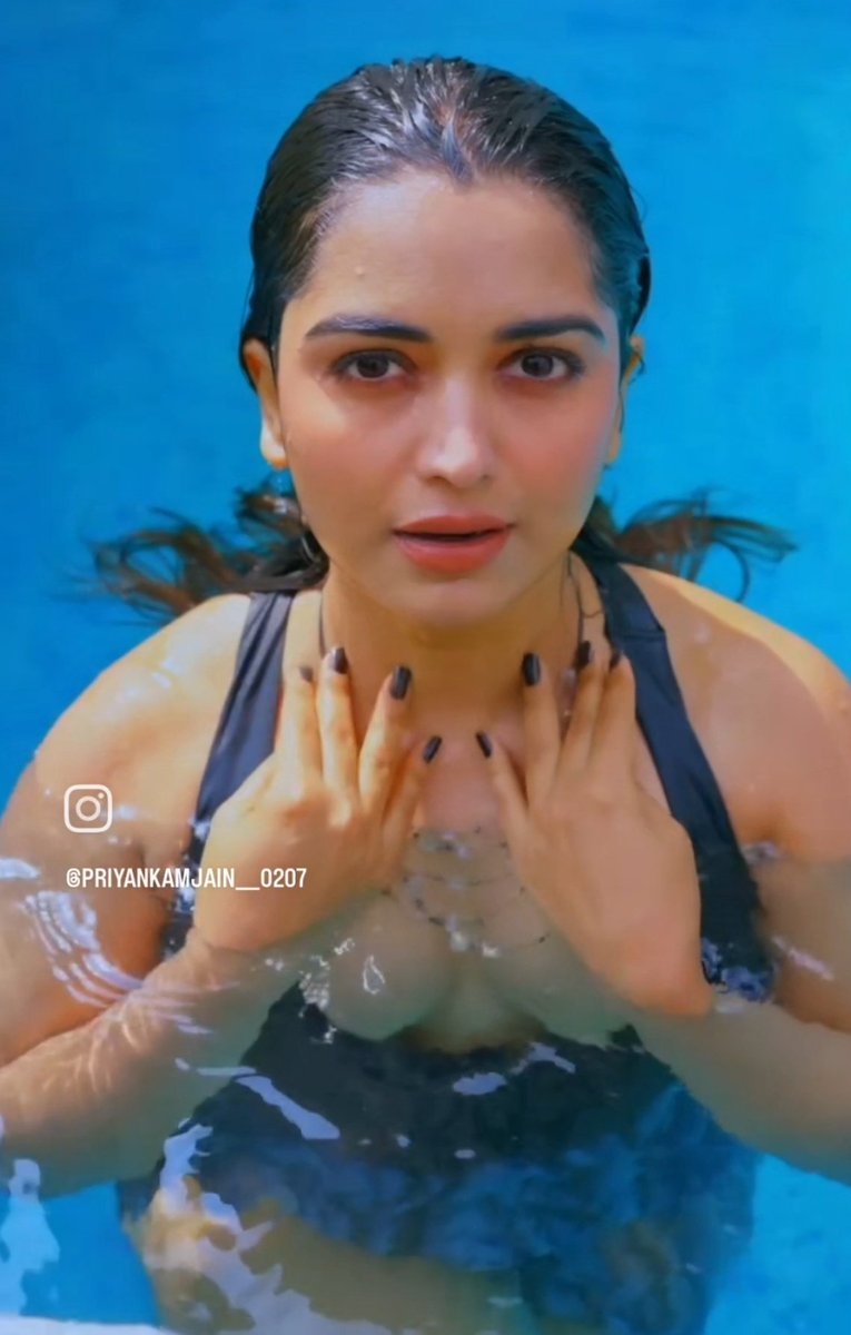 Rampage0690's tweet photo. Priyanka🔥 https://t.co/oZirlE9jSf