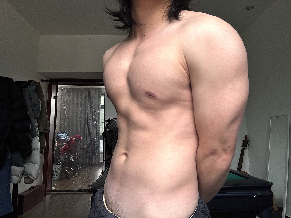 我不是忧郁男 tweet media