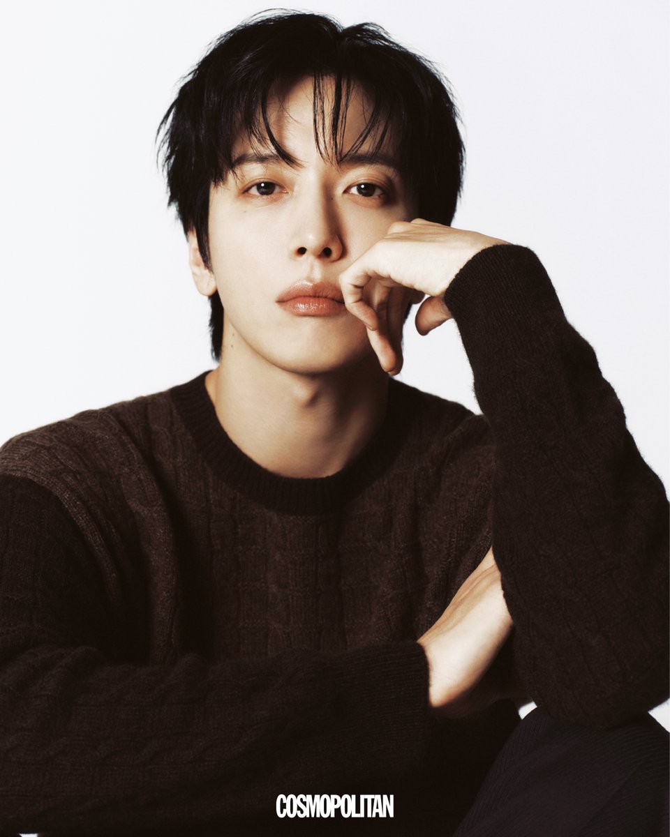 <코스모폴리탄 샤인> 예약 판매 마지막 날! 샤인 부록 속 책갈피의 일부 컷을 입수했어요. 화면으로만 보기 아쉬운 화보 컷들은 <코스모폴리탄 샤인> 씨엔블루 에디션에서 풀 공개됩니다. 팬사인회 응모 기회도 오늘이 마지막! 코스모 샤인 놓치면, 자기 전에 생각 많이 날거야••💙

🔗 예판 구매