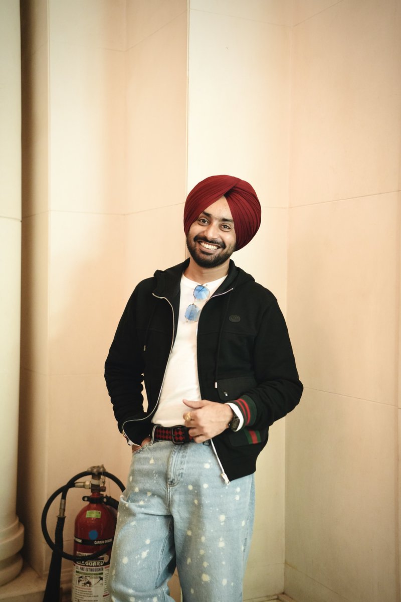 SufiSartaaj's tweet photo. ♥️𝓚𝓱𝓾𝓼𝓱 𝓑𝓪𝓷𝓭𝓮𝔂𝓪 𝓝𝓾..🤗

ਖ਼ੁਸ਼ ਬੰਦਿਆਂ ਨੂੰ ਹਾਲੇ ਤੂੰ ਤਾਂ ਮਿਲ਼ਿਆ ਈ ਨਹੀਂ,
ਜਿਹੜੇ ਮਿਲ਼ੇ ਨੇ ਬੇਚਾਰੇ ਬੱਸ ਕਾਮਯਾਬ ਨੇ…!!

{You have not yet met the truly happy ones;
Those you have met, are only the successful once !}

https://t.co/5khxNZqsSB

#khushbandeyanu #liberation #satindersartaaj