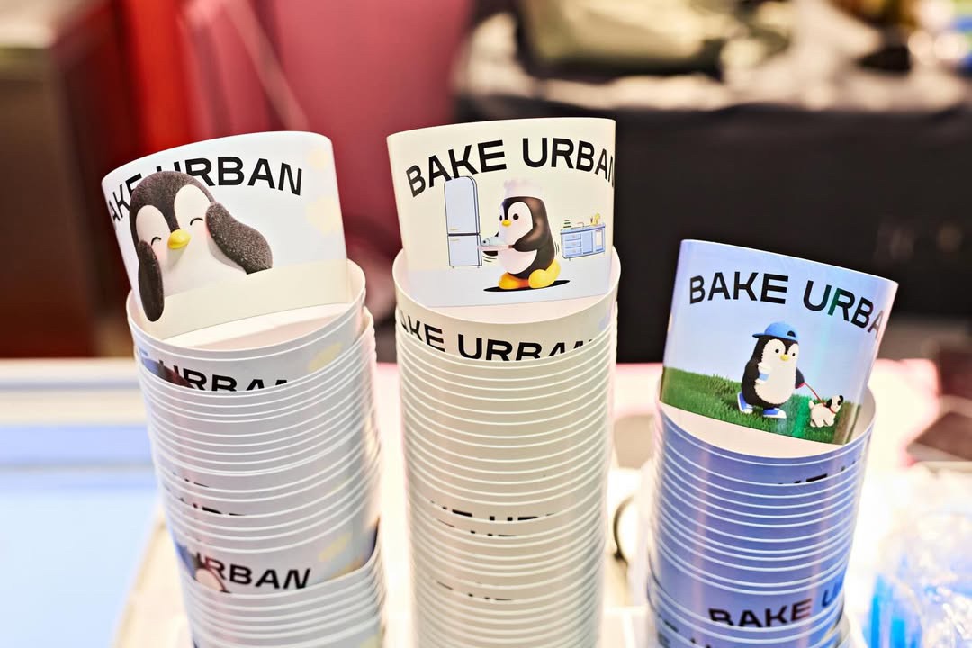 เหลือเวลาอีก 3 วัน 
ไปหาน้องแดน และอุดหนุน Bake Urban ที่ไอคอนสยามกันนะคนะคะ ShioPan ทั้ง 3 รอแอดมินด้วยนะ🥰 
🍰🧁🍩🥯🍞🥐

Repost IG agavond.company

Bake Urban ธุรกิจเบเกอรี่และเครื่องดื่ม ภายใต้บริษัท Agavond ได้เข้าร่วมกิจกรรม Happy Valongtine's Sweet &amp; Love Festival