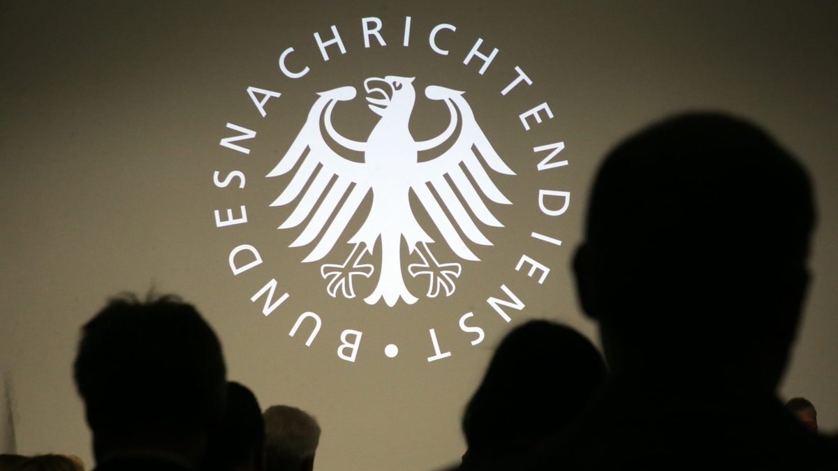 Alemania planea dar poderes de sabotaje y ciberataques a sus servicios secretos

El gobierno de Merz prepara una reforma histórica que elimina las barreras legales impuestas al BND después del nazismo.

➡️diariosocialista.net/2026/02/19/ale…