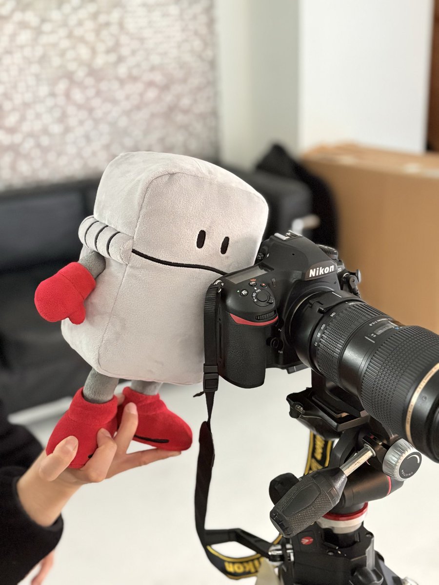 オンラインショップに掲載する新商品の撮影をするっポ🔥 はい、チ〜ズ✌️