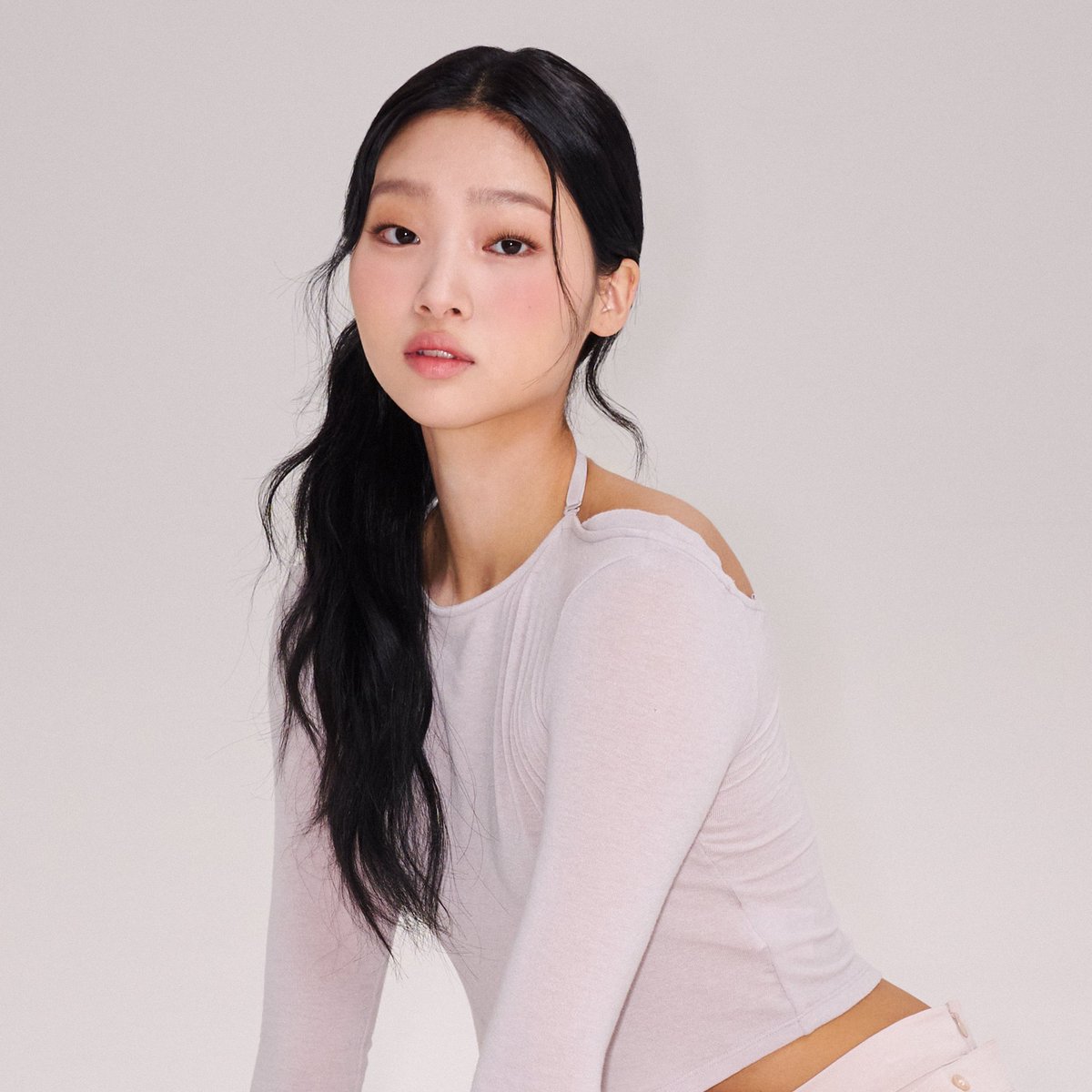 #체험단이벤트 #RT이벤트 
그동안 아이 프라이머로 블러셔 하느라 블렌딩도 어렵고 많이 힘드셨죠...? 드디어 요청 폭주했던 아이 프라이머가 페이스용으로 출시됩니다🫣
컬러 베이스라고 해서 파운데이션이나 쿠션 제품이라고 헷갈려하시는 분들이 많을텐데요, 기존 아이 프라이머의 픽싱력 그리고