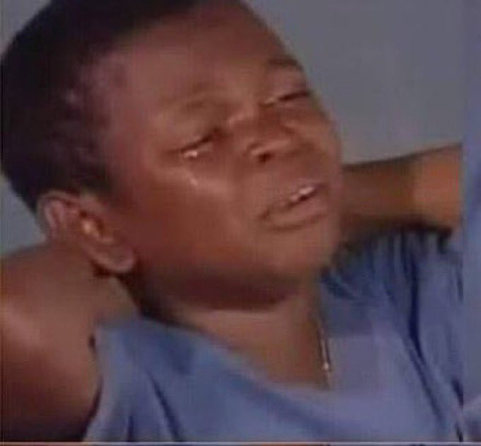 RitaElimimian's tweet image. My chest just Dey pain me since, Abeg who cut me off (unfollow) 😭💔 #Naija #Abeg #WhoUnfollowedMe #Pidgin #TwitterDrama #NaijaTwitter #Emotional #Lagos #Venting #DeyPlay