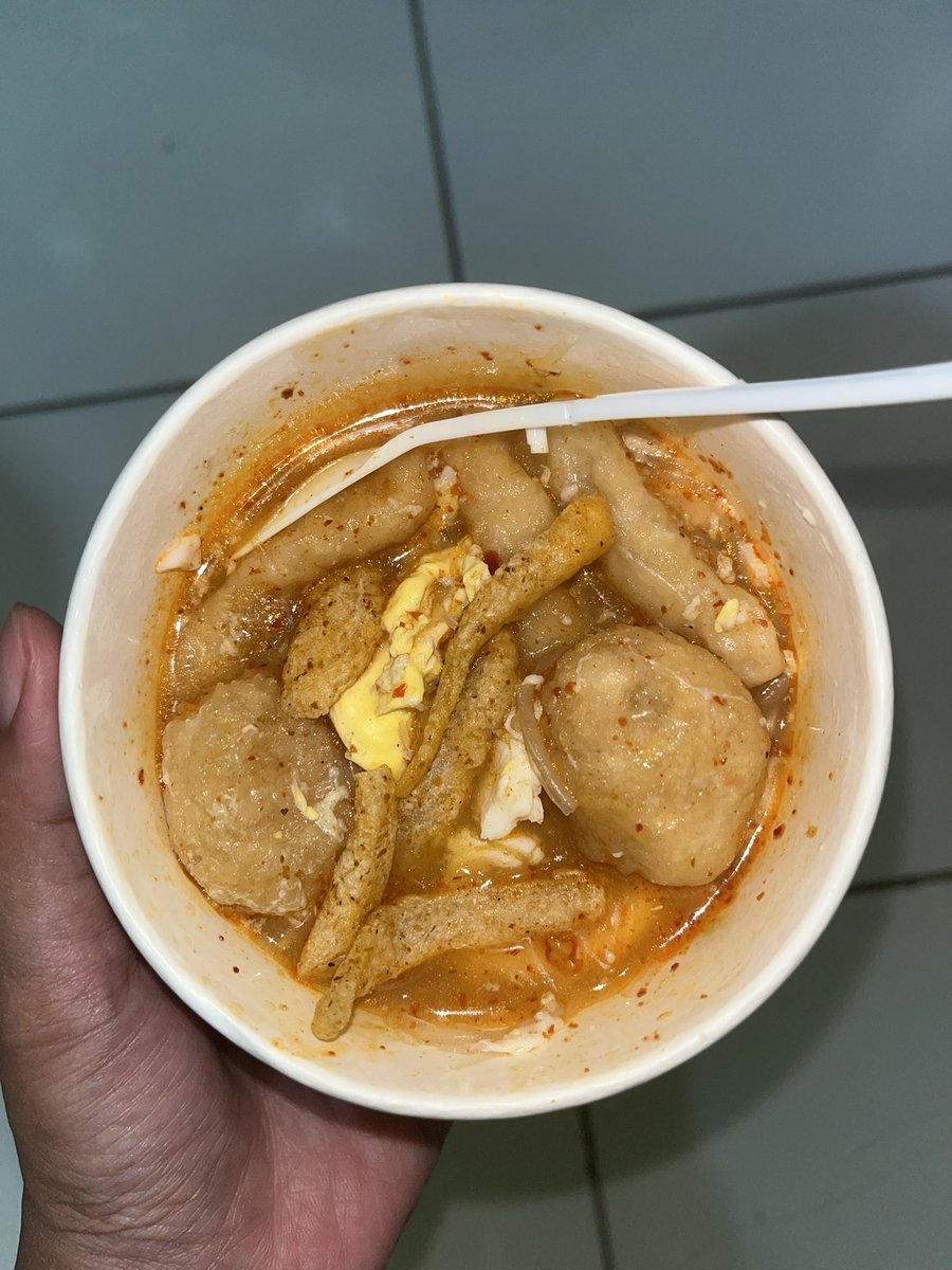 Adelia🌻 tweet media