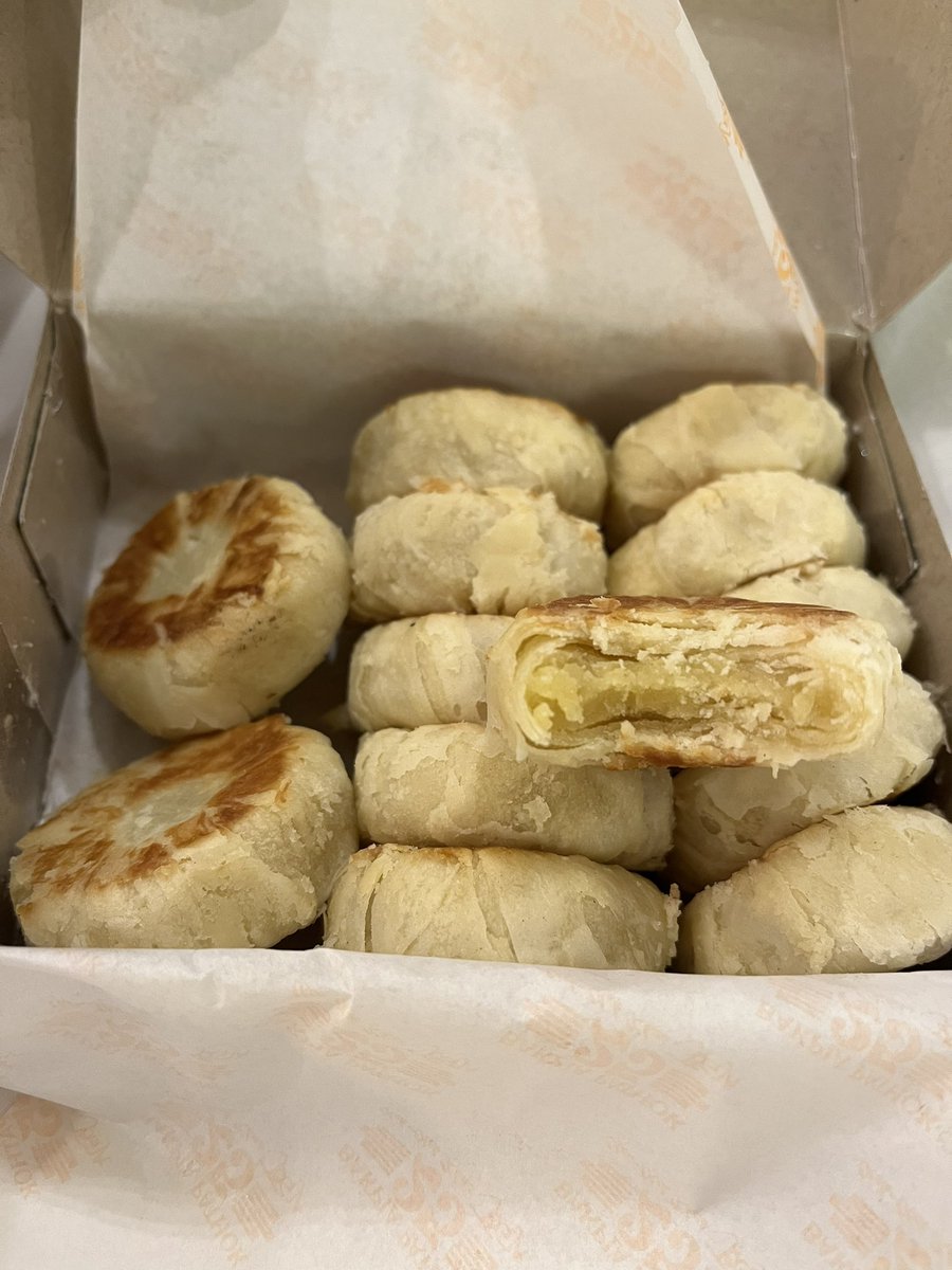 Adelia🌻 tweet media