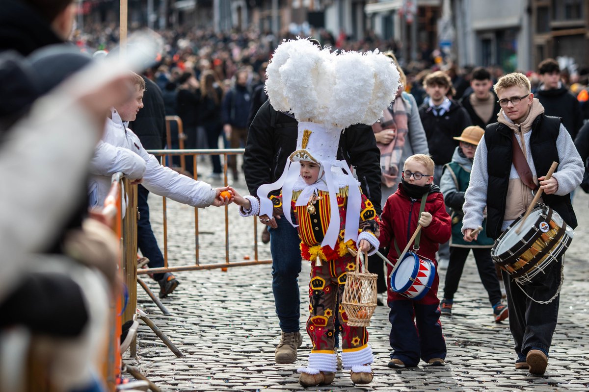 More traditional, if slightly less exuberant, is the Carnivale of #Binche. For over 600 years, the residents of the city (and only the residents - Gilles in full costume must even be born in the city) have donned their traditional costumes to march through the streets.