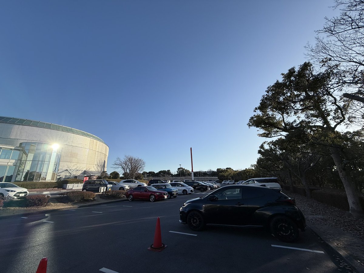 puff_cbblue's tweet image. トヨタ博物館さん

リニューアルで
一番
頑張ってたのは

3階の
図書館
だったりする🤍

セルボ・モードの
織田裕二みて
キター！

ウラでは
頭文字Dで
遊ばれてます🤍

是非♪🦑