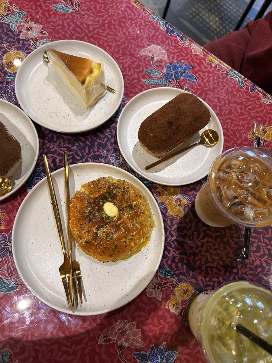 hannah ੈ✩‧₊˚ tweet media