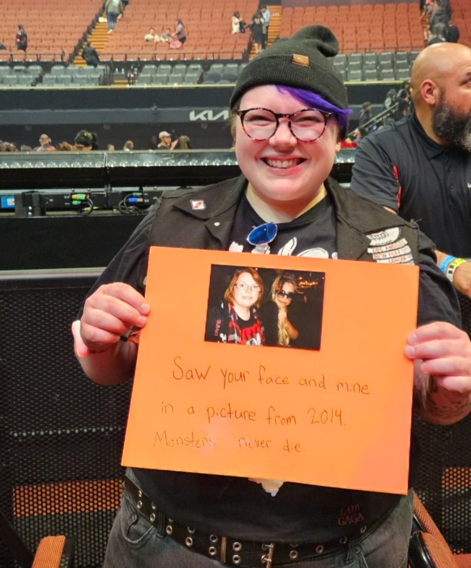 cHELSE∀ tweet media