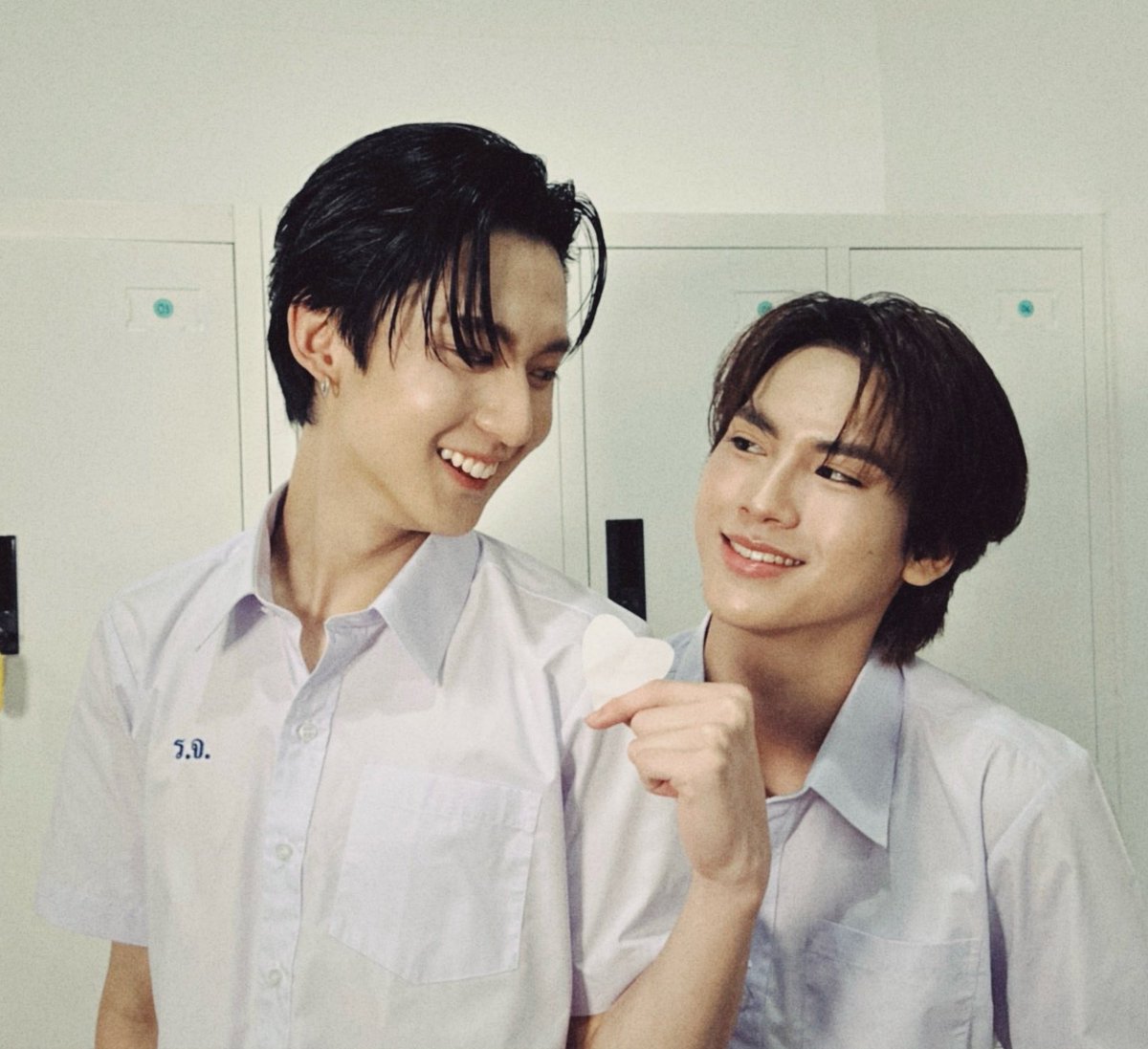 4 ships i love 🫶🏻 4 moots to do it: @surfsmania @sofia_exolover