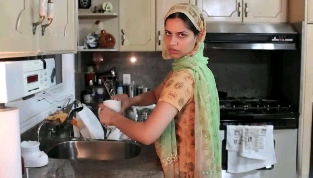 Girls after adding status "First Sehri Done"
#RamadanMubarak