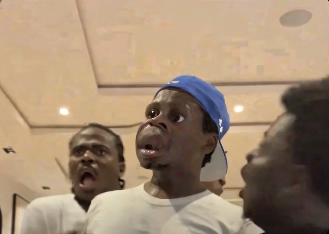 denycmakuu's tweet image. Sikatai tunabeef lakini E yangu imetokea wapi 😭😂