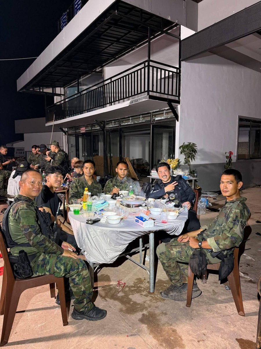 Thai bandits invaded Cambodian territory and seized Cambodian land and hotels near the border as their property.