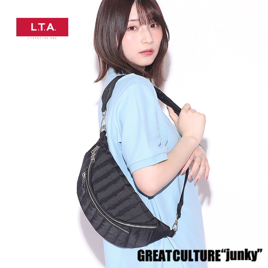 livertineage's tweet image. 黒木ほの香さんとのコラボアイテム第5弾が
大好評予約受付中😽🌟

ショルダーバッグは荷物が探しやすいよう中の生地色を青に🩵
使い勝手がよくスタイリッシュなデザインに仕上げています‼️💘

詳細・ご購入はコチラ👀
livertineage.jp/SHOP/189784/24…
#LIVERTINEAGE #LTA #リヴァティーンエイジ #黒木ほの香