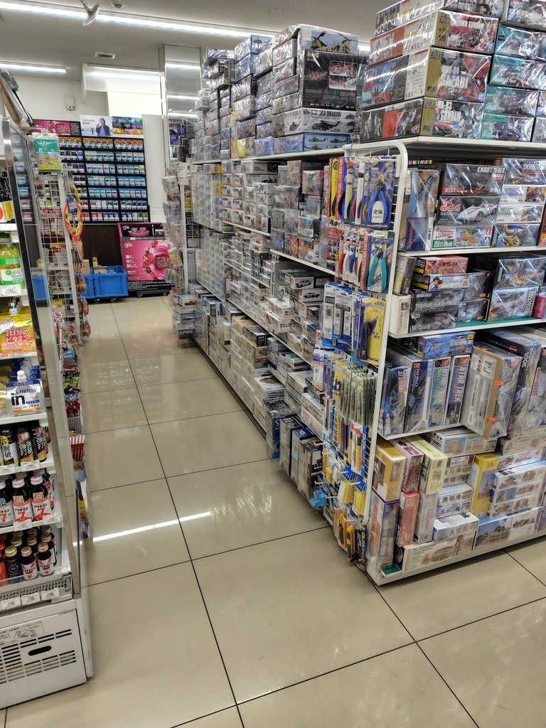 度々見る夢がありすぎるコンビニ なんでうちの近所に無いんだ (´・ω・`)