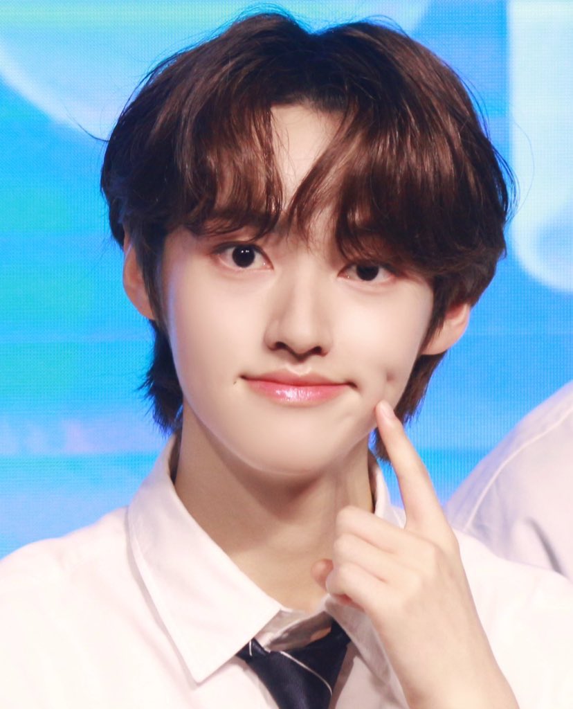 junseongluvsyou's tweet photo. @sunshine_hengyu What about modyuhz #JUNYI https://t.co/rezYTeKgs4