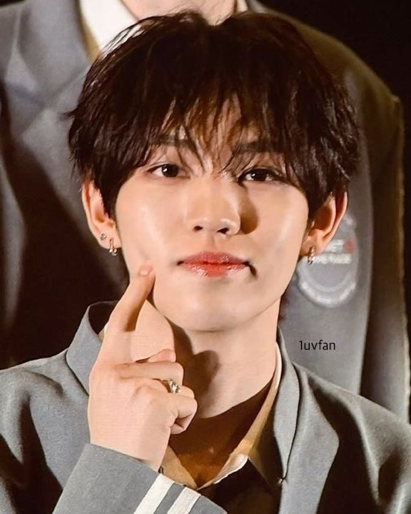 junseongluvsyou's tweet photo. @sunshine_hengyu What about modyuhz #JUNYI https://t.co/rezYTeKgs4