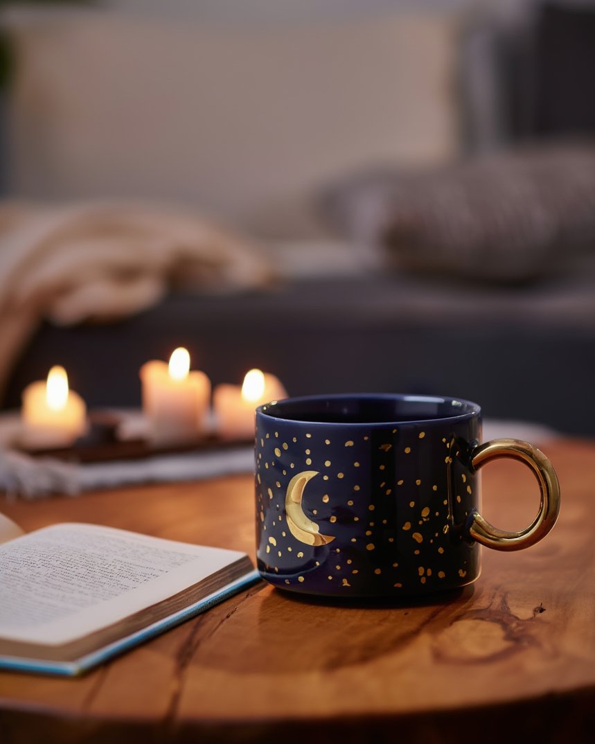 FlyingTiger_JP's tweet image. 星と月とに守られて🌕
夜空のようなデザインです。