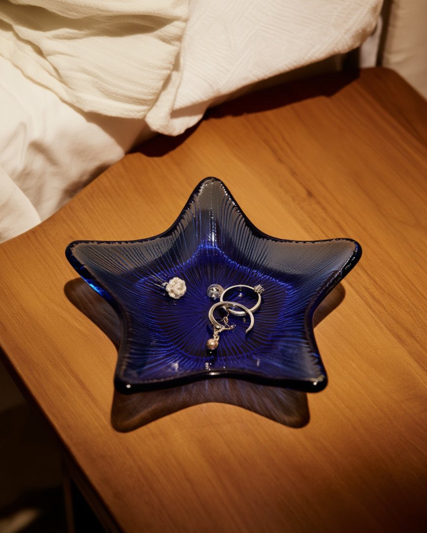 FlyingTiger_JP's tweet image. 星と月とに守られて🌕
夜空のようなデザインです。