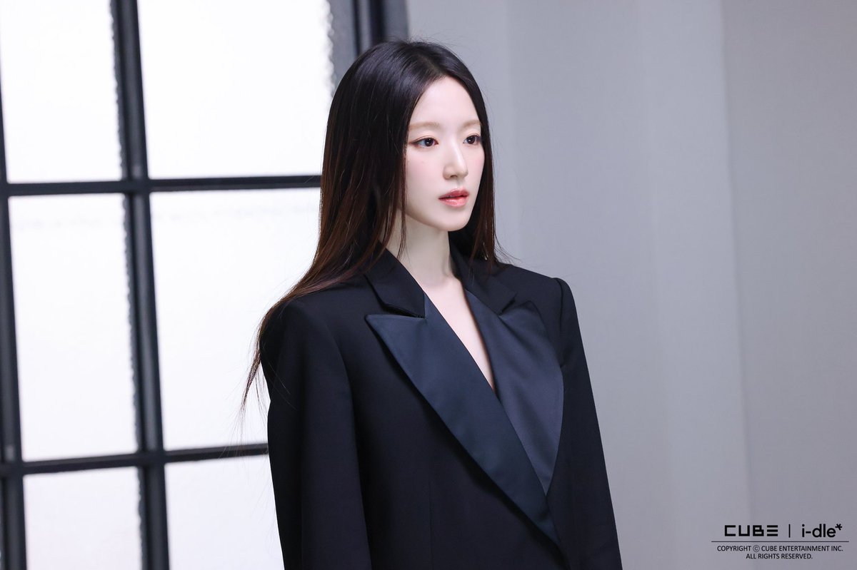 i-dle (아이들) 'Mono (Feat. skaiwater)' Vertical Performance Video 촬영 비하인드 ♡

#슈화 #SHUHUA #舒華