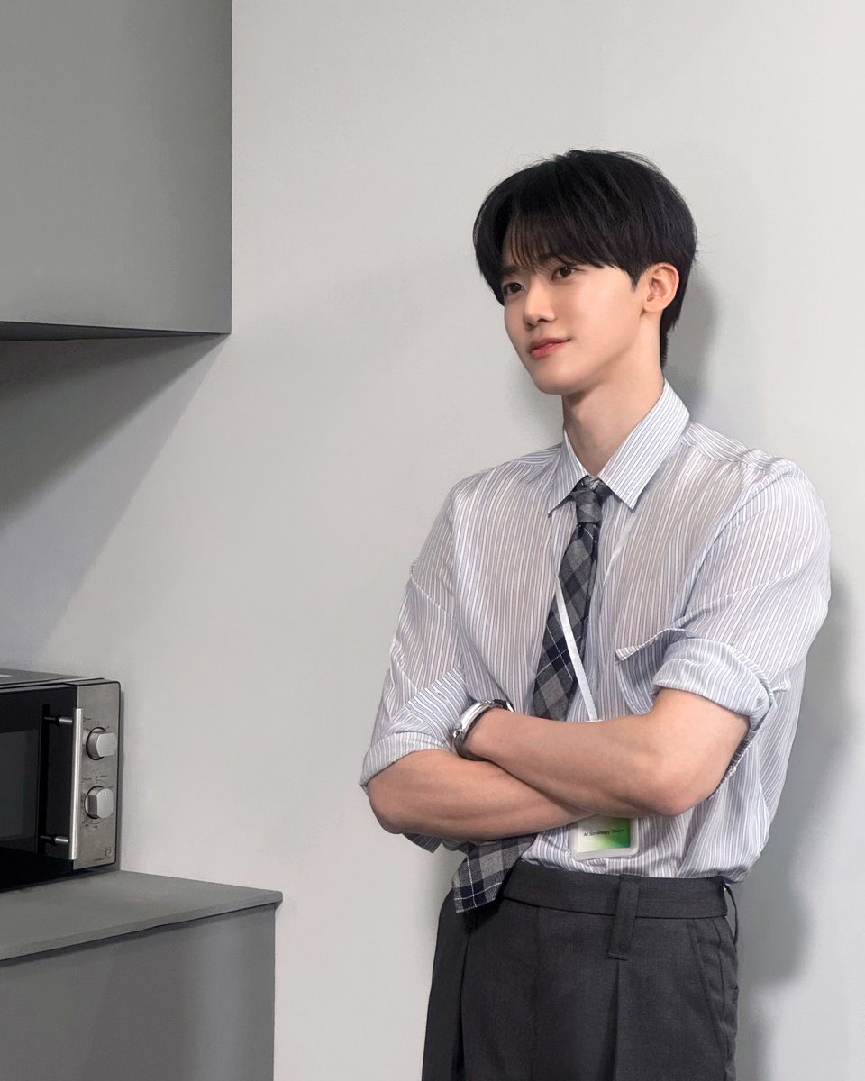 ทำไมเด็กฝึกงานคนนั้นดูไม่กลัวท่านประธานเลยแก