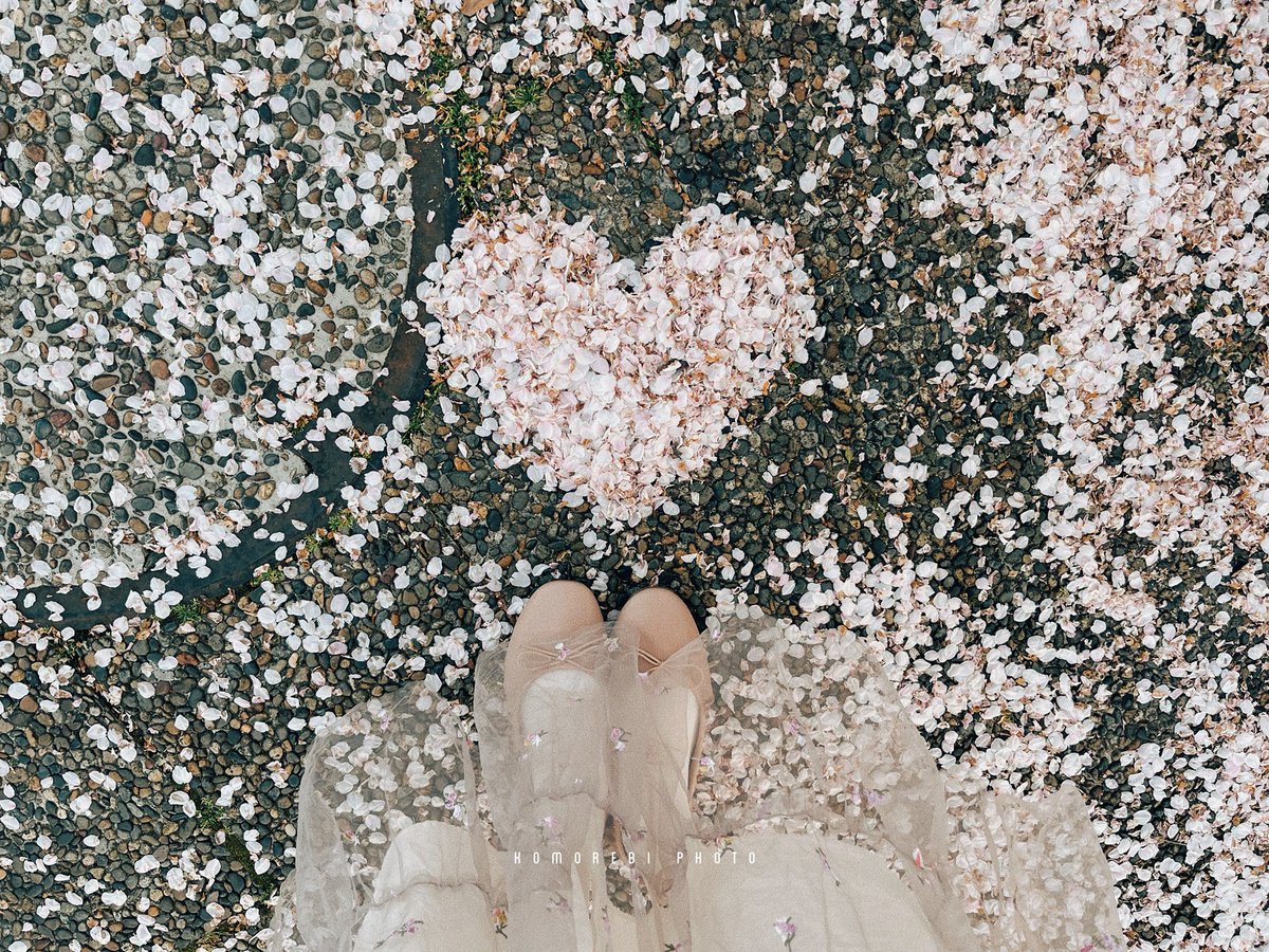 寒さとおしゃれは足元から始まりますが、春は黄色から始まるそうで