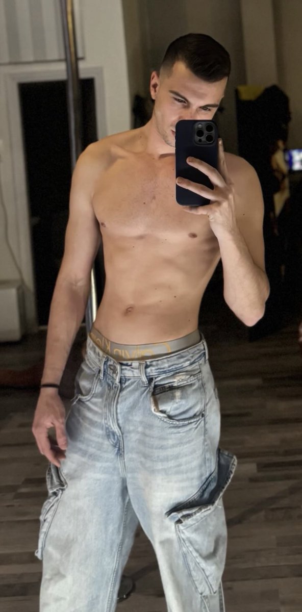 Secret_mi tweet media