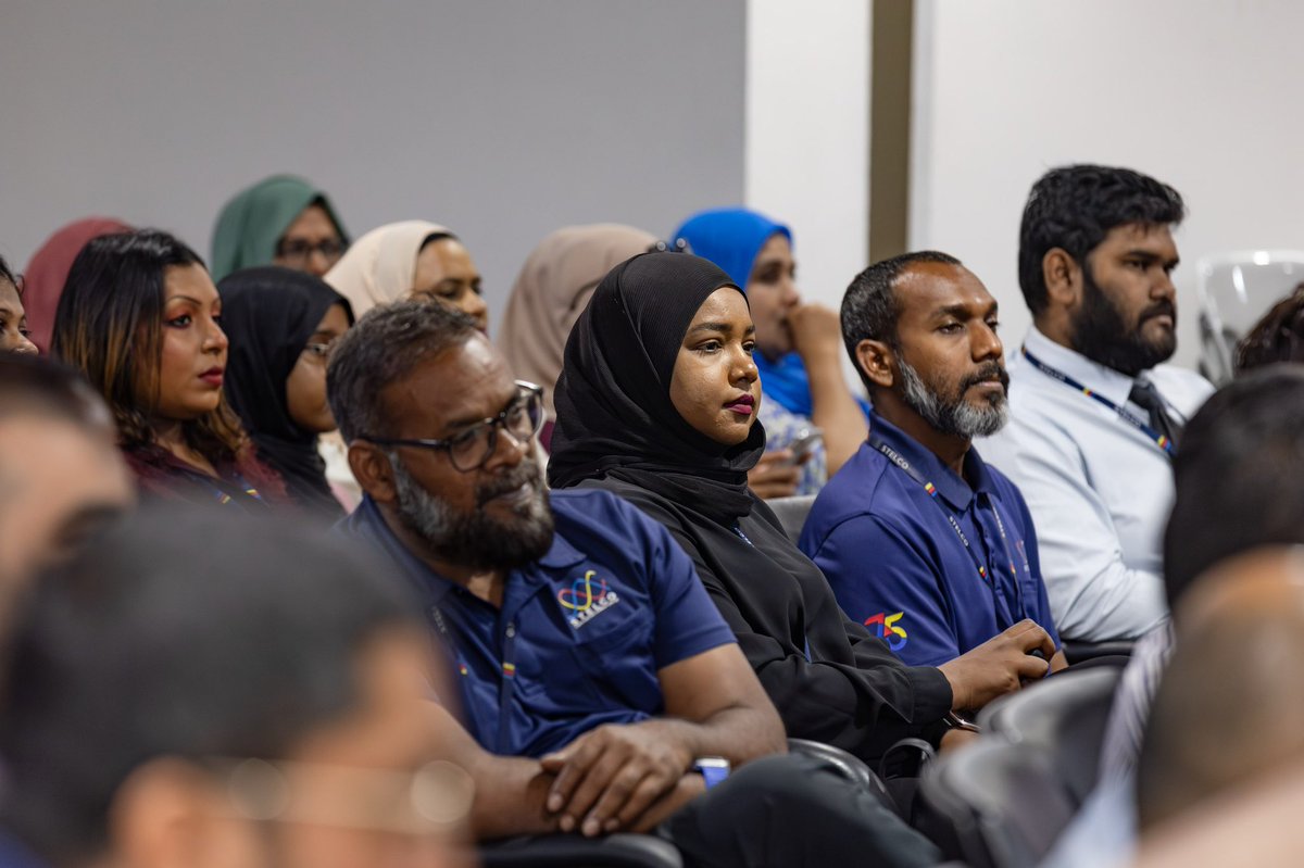 މި ކުންފުނީގެ މުވައްޒަފުންގެ ދުޅަހެޔޮކަމަށް އިސްކަންދިނުމުގެ ގޮތުން، ސްޓެލްކޯ ރެކްރިއޭޝަން ކްލަބުން އިންތިޒާމުކޮށްގެން ޑރ. މުހައްމަދު އަލީއާއެކު ޚާއްޞަ ސިއްޙީ މަޢުލޫމާތު ދިނުމުގެ ސެޝަނެއް ވަނީ ކުރިއަށް ގެންގޮސްފައި. މި ސެޝަންގައި ދުޅަހެޔޮ ސިއްޙަތެއްގައި ދެމިތިބުމަށް ބޭނުންވާ