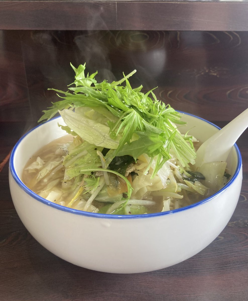 _ixxxa's tweet photo. 長岡　西華苑
野菜炒め中華

野菜たっぷりで安定のお味☺︎

#新潟ラーメン https://t.co/vhihcAFYpF